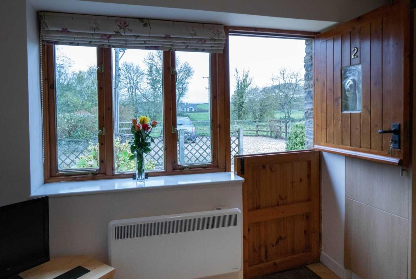 The Burcott Inn Cottages Веллс Екстер'єр фото
